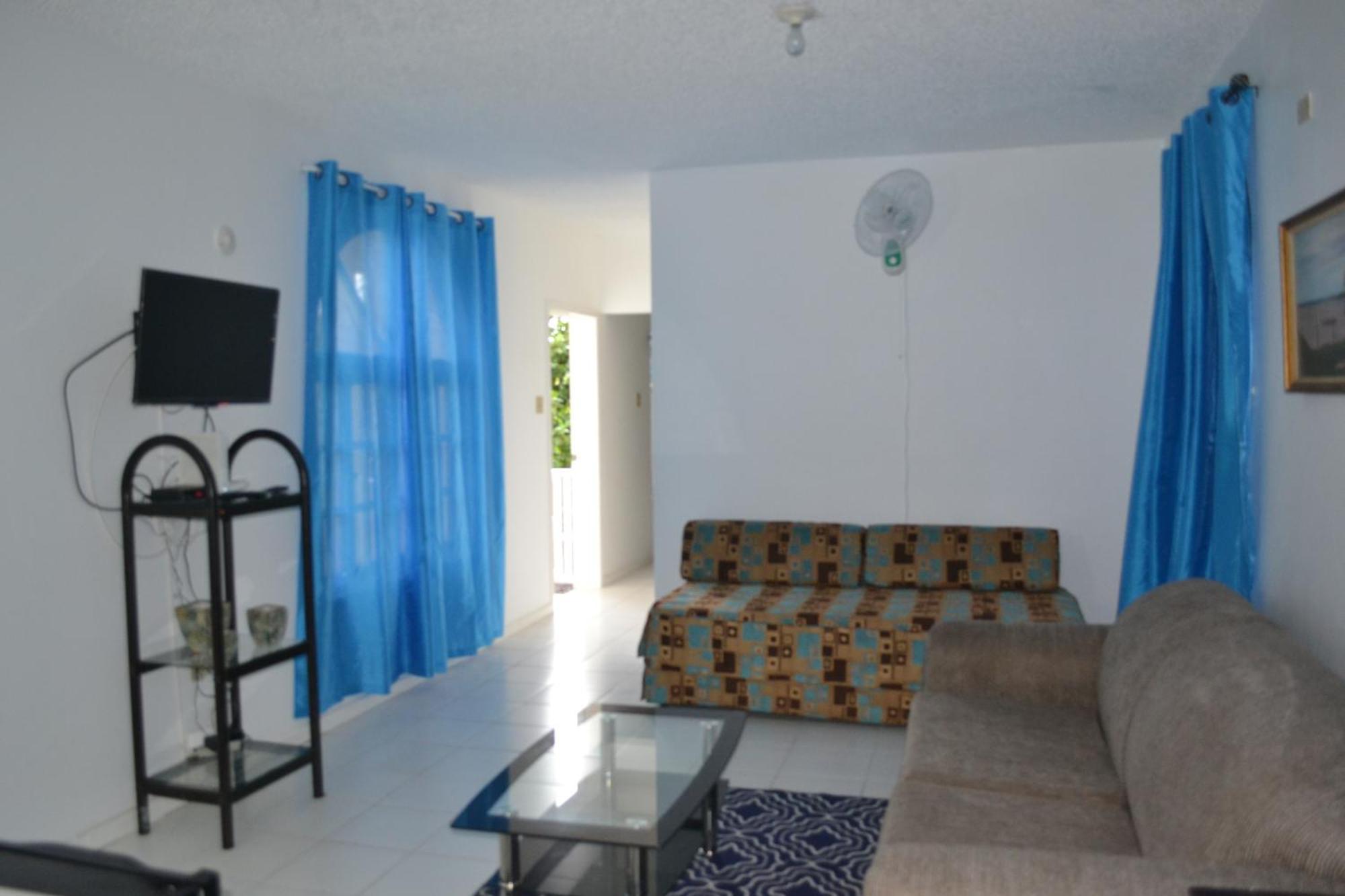 אוצ'ו ריוס Sky Castles Apt H6 מראה חיצוני תמונה