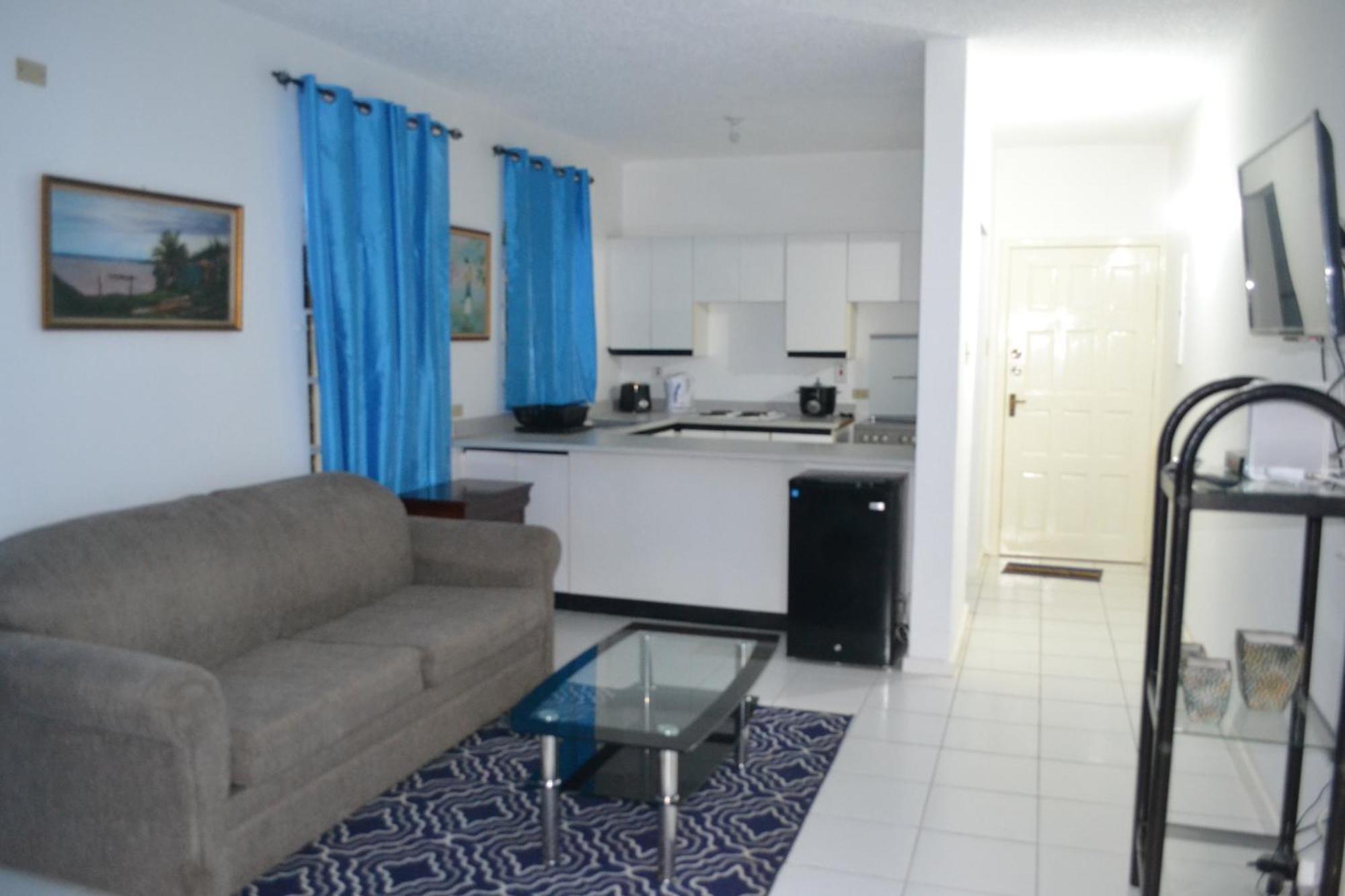 אוצ'ו ריוס Sky Castles Apt H6 מראה חיצוני תמונה